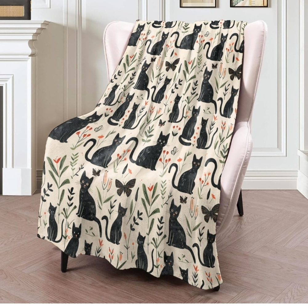 NWT Black Cat Botanical Flannel Blanket 50x60in - Picture 2 of 4
